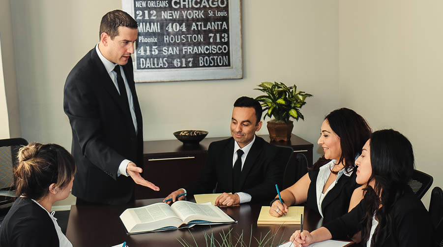 Abogados de accidentes de auto en Colton, California